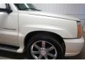 White Diamond - Escalade AWD Photo No. 36