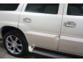 White Diamond - Escalade AWD Photo No. 38