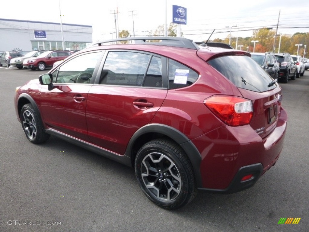 2017 Crosstrek 2.0i - Venetian Red Pearl / Black photo #9