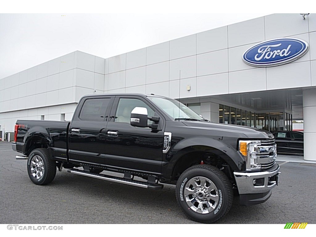 Shadow Black 2017 Ford F250 Super Duty Lariat Crew Cab 4x4 Exterior Photo #116744311