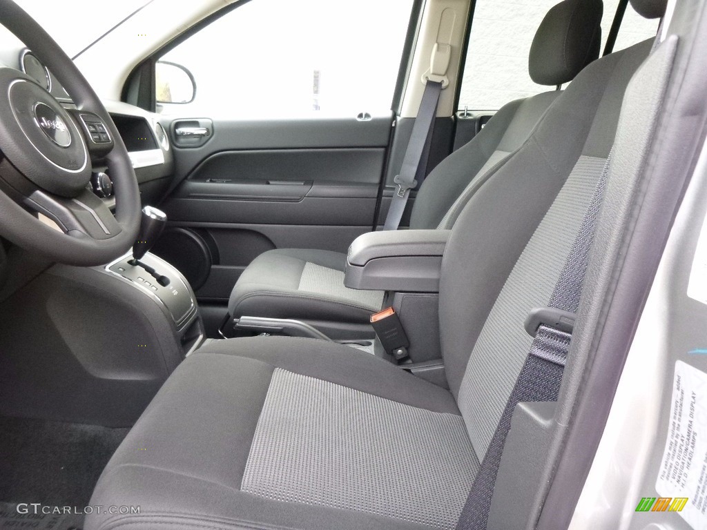 2017 Jeep Compass Sport 4x4 Front Seat Photo #116744581