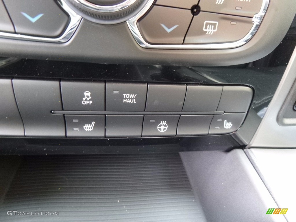 2017 Ram 1500 Sport Quad Cab 4x4 Controls Photo #116746600