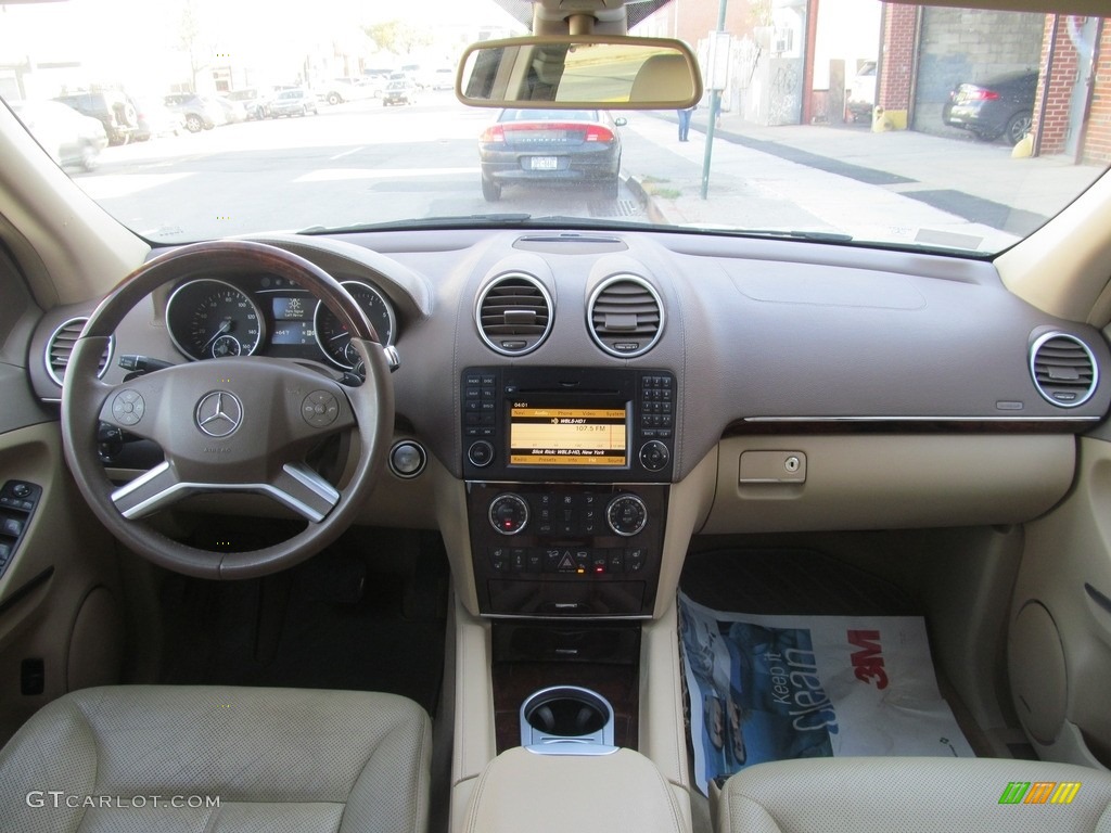 2009 GL 550 4Matic - Arctic White / Cashmere photo #35