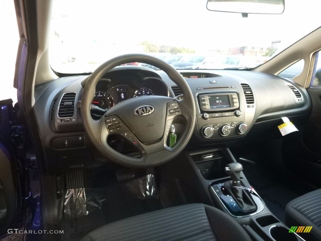 2017 Kia Forte LX Dashboard Photos