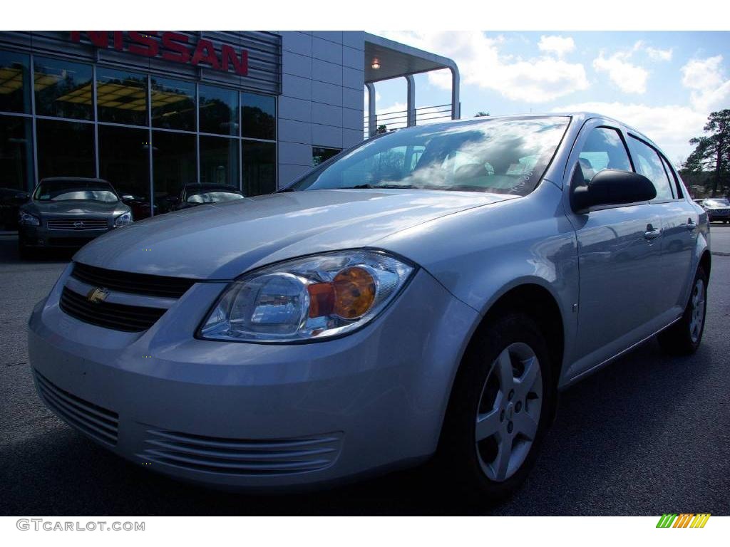 2007 Cobalt LS Sedan - Ultra Silver Metallic / Gray photo #2