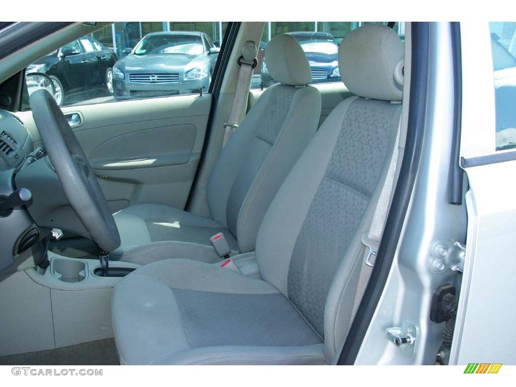 2007 Cobalt LS Sedan - Ultra Silver Metallic / Gray photo #10