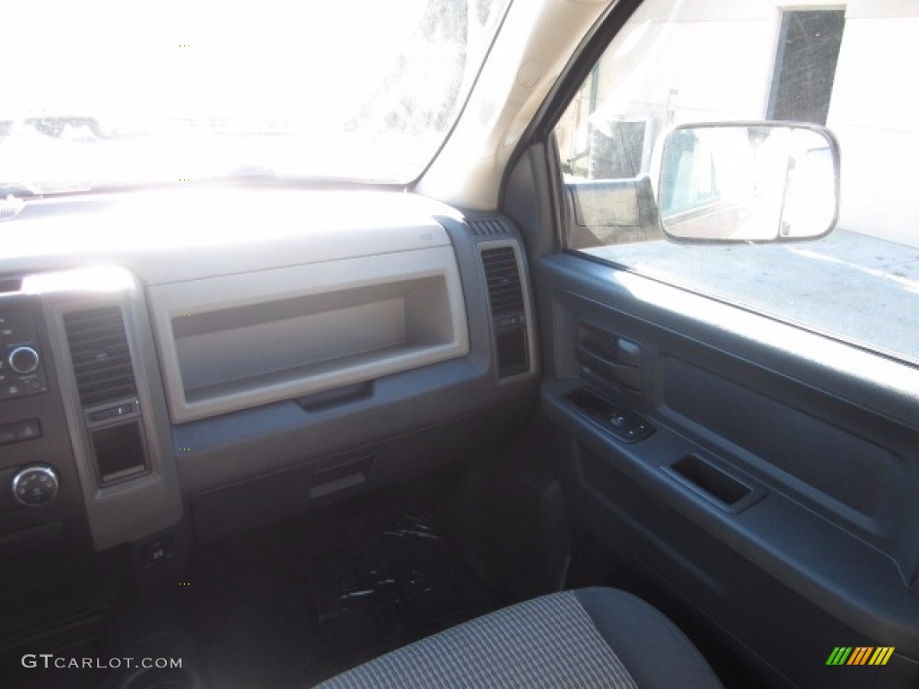 2010 Ram 2500 ST Crew Cab 4x4 - Austin Tan Pearl / Dark Slate/Medium Graystone photo #20