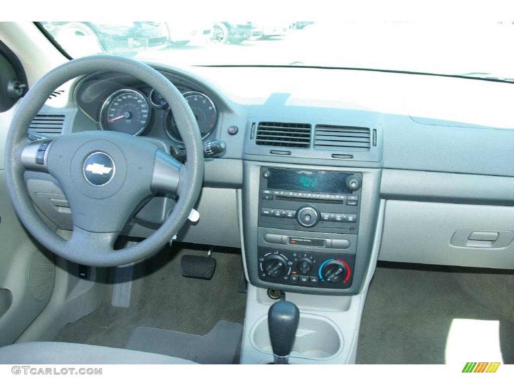 2007 Cobalt LS Sedan - Ultra Silver Metallic / Gray photo #14