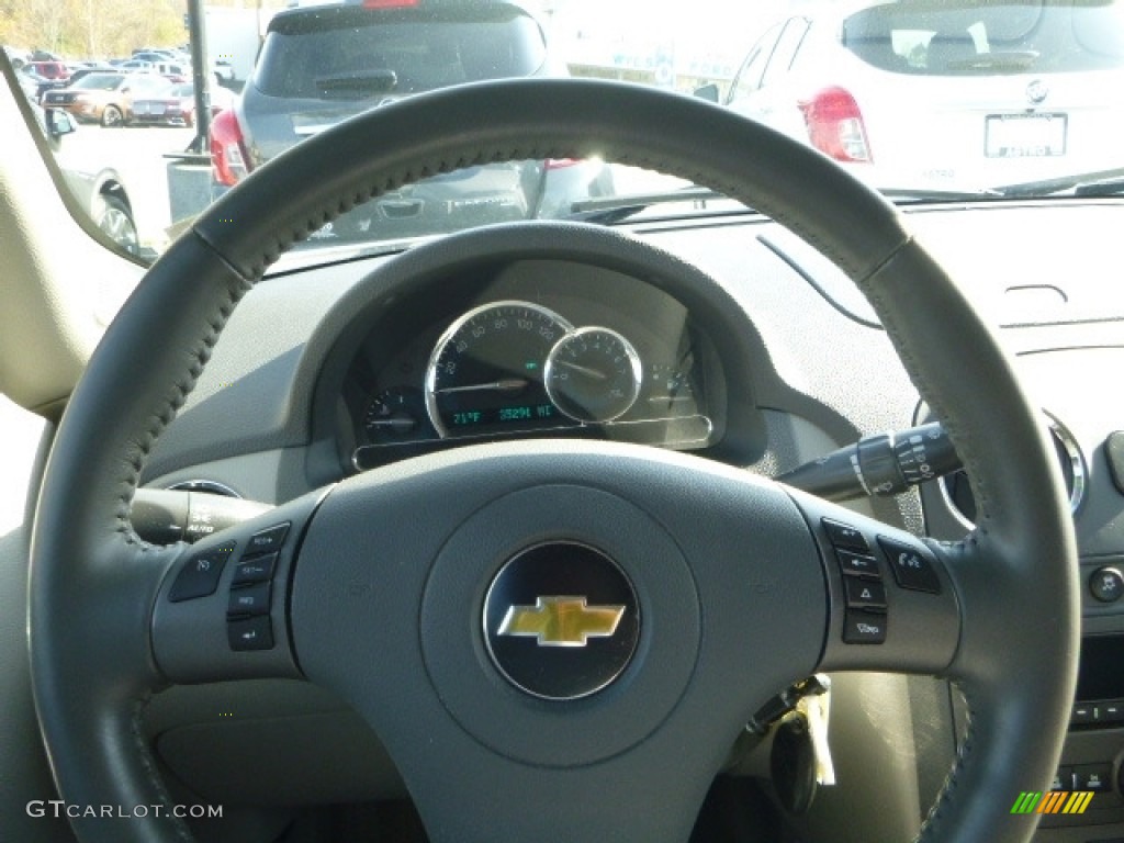 2011 HHR LT - Arctic Ice White / Gray photo #17
