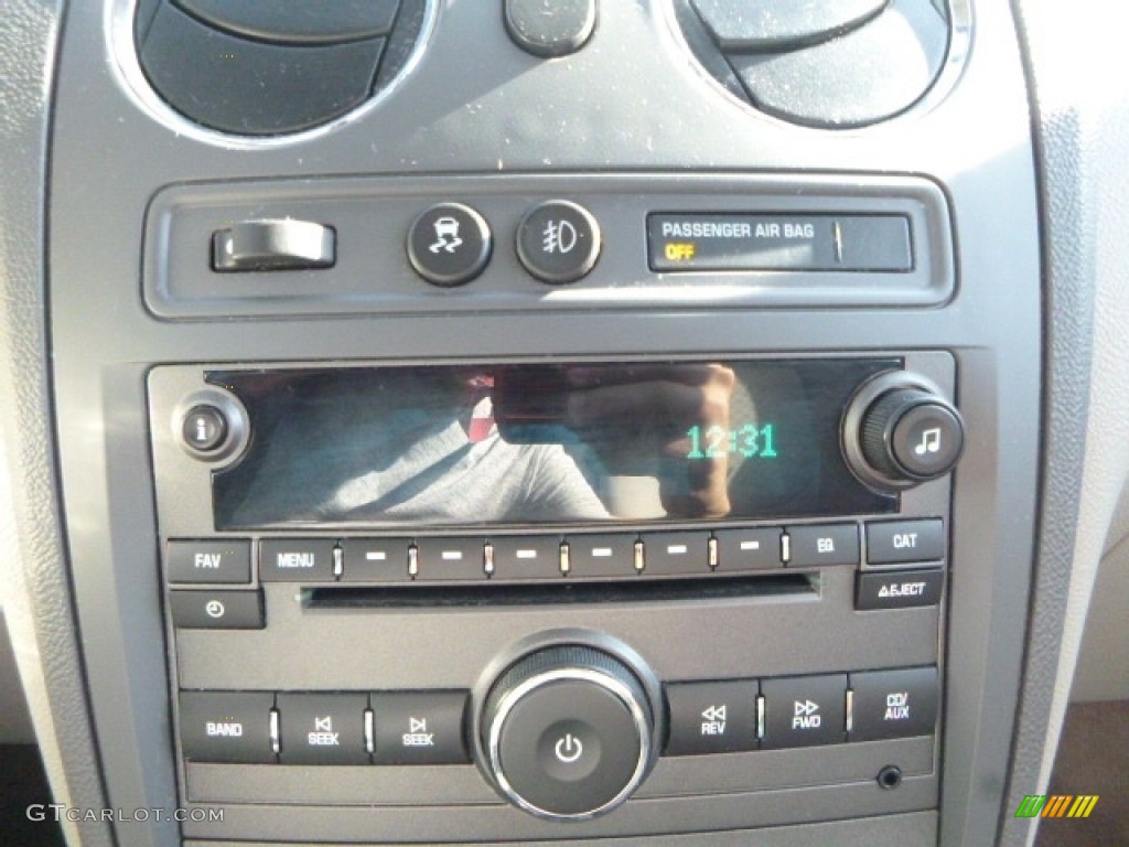 2011 HHR LT - Arctic Ice White / Gray photo #18