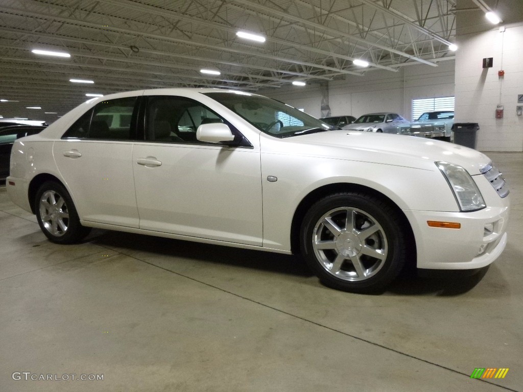 2005 STS V8 - White Diamond / Cashmere photo #1