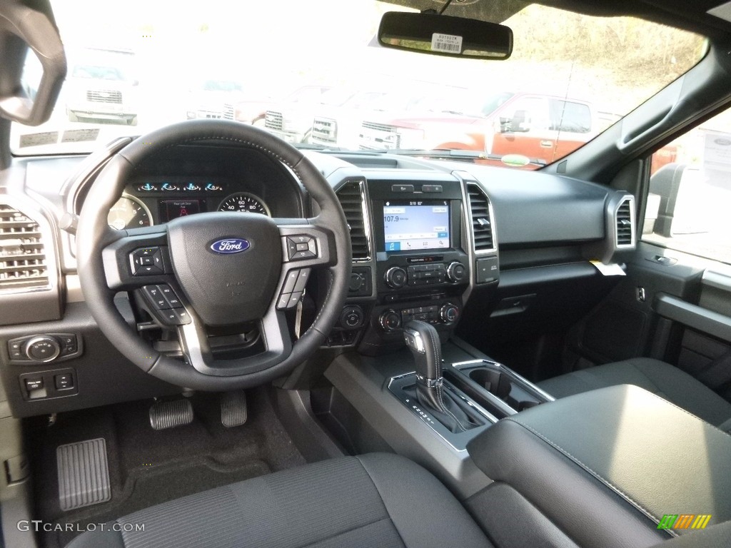 Black Interior 2017 Ford F150 XLT SuperCrew 4x4 Photo #116758603