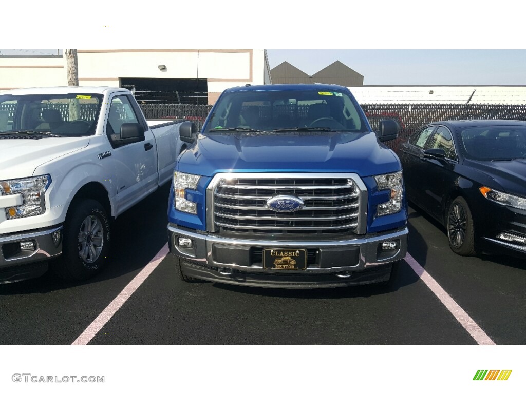 2017 F150 XLT SuperCab 4x4 - Lightning Blue / Earth Gray photo #2