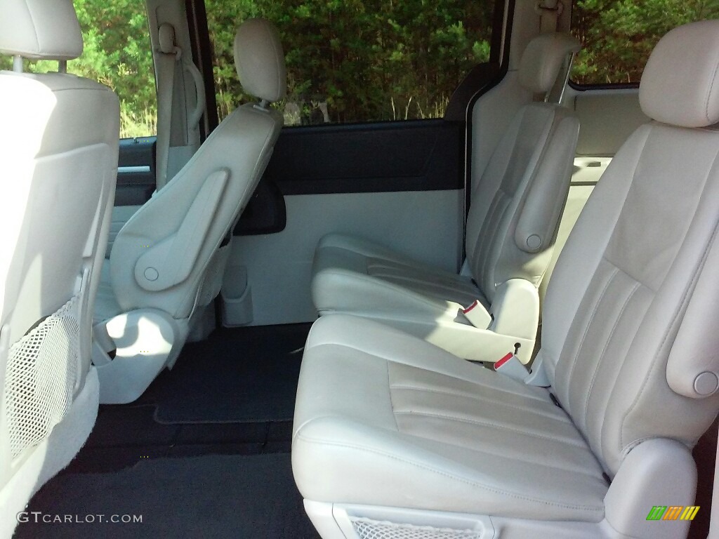 2009 Grand Caravan SXT - Light Sandstone Metallic / Dark Slate Gray/Light Shale photo #10