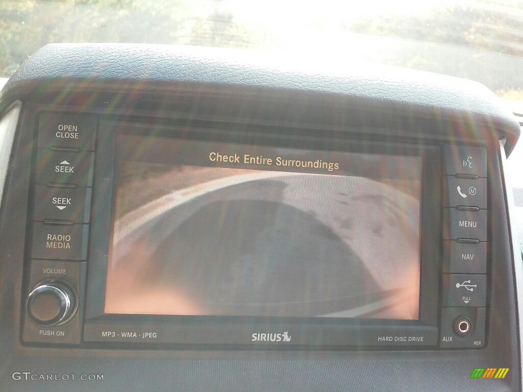 2009 Grand Caravan SXT - Light Sandstone Metallic / Dark Slate Gray/Light Shale photo #21