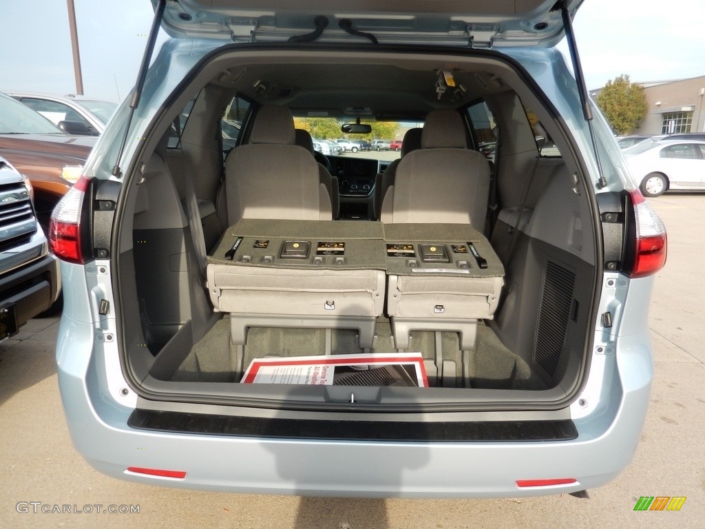 2017 Toyota Sienna LE AWD Trunk Photo #116764675