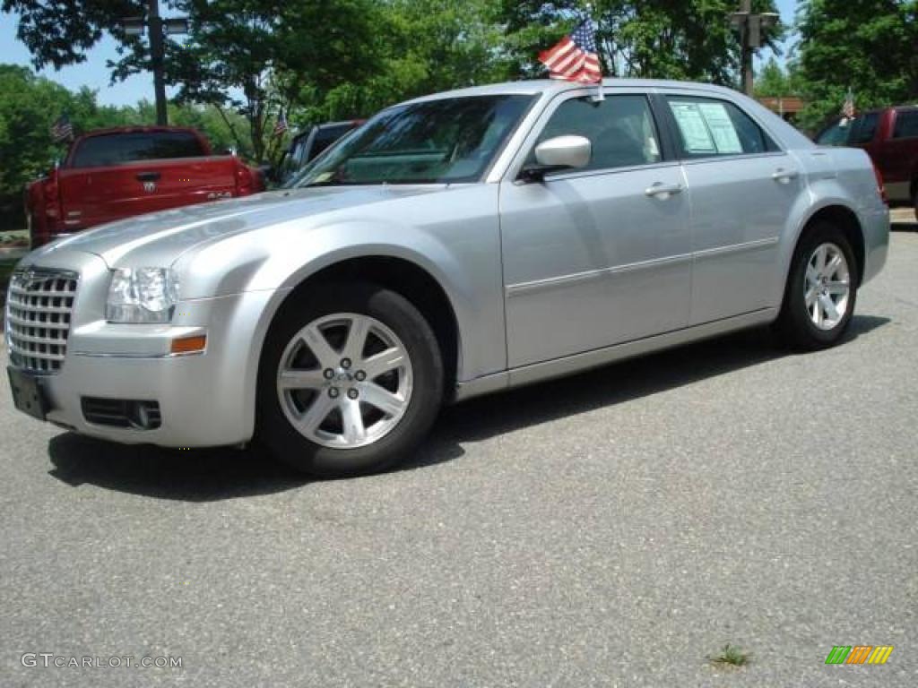 2006 300 Touring - Bright Silver Metallic / Dark Slate Gray/Light Graystone photo #2