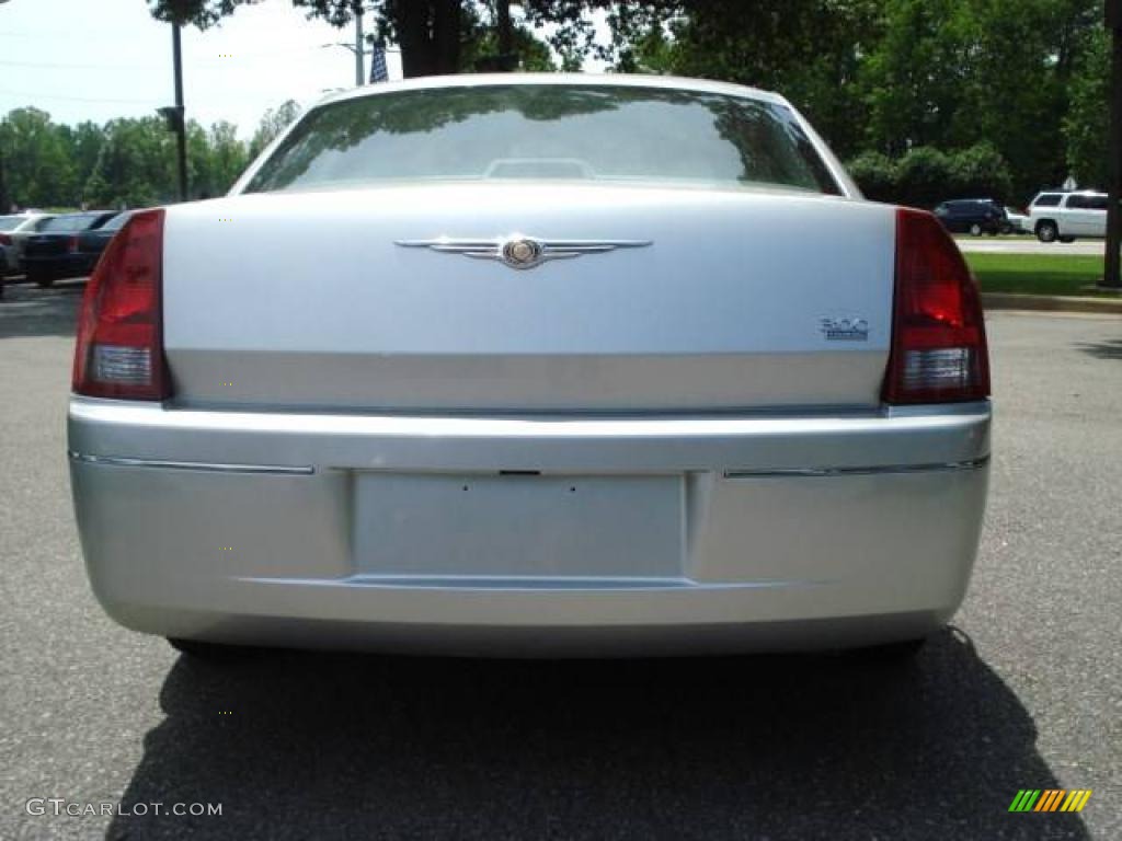 2006 300 Touring - Bright Silver Metallic / Dark Slate Gray/Light Graystone photo #5