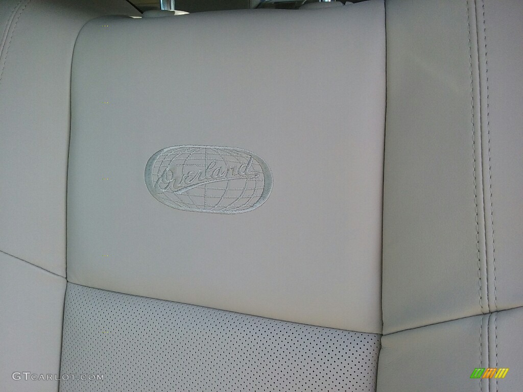 2017 Grand Cherokee Overland 4x4 - Diamond Black Crystal Pearl / Brown/Light Frost Beige photo #6