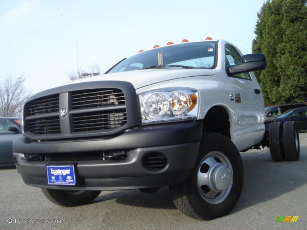 Bright White Dodge Ram 3500