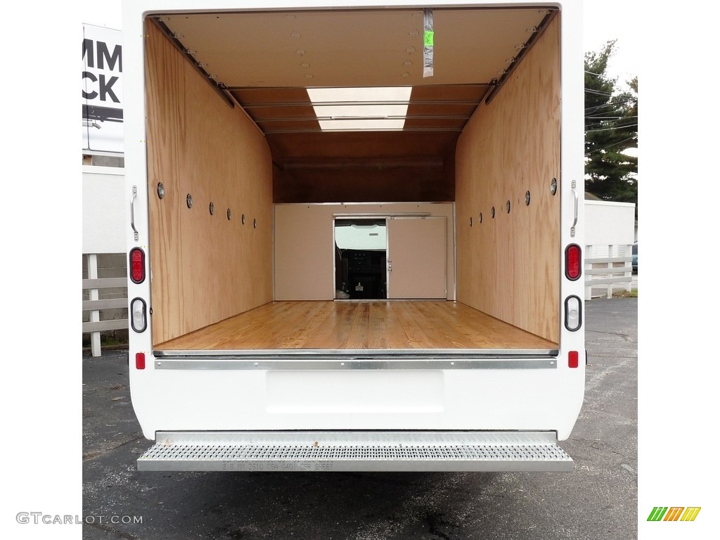 2017 GMC Savana Cutaway 3500 Commercial Moving Truck Trunk Photos