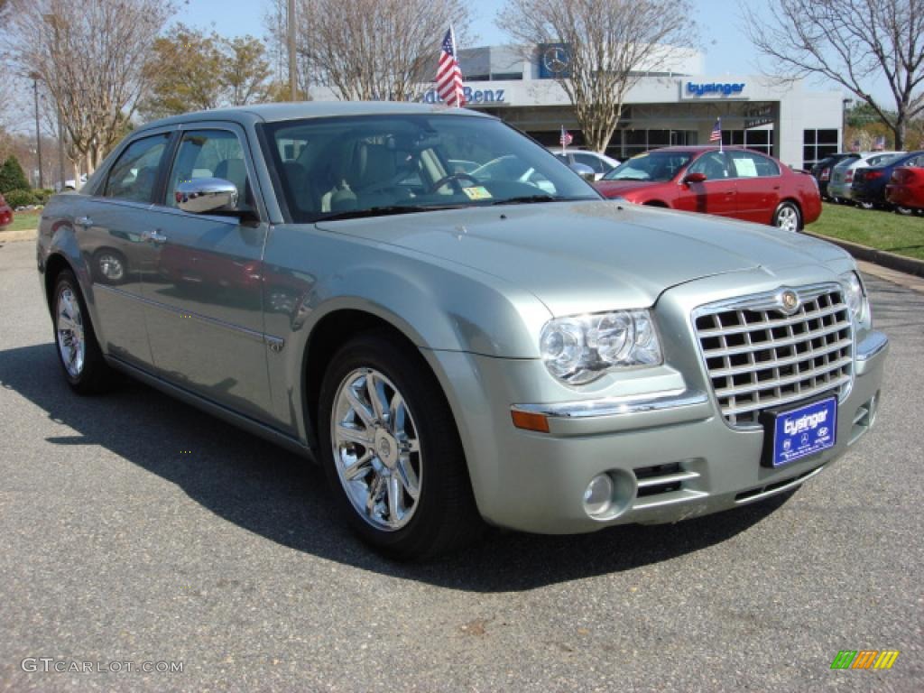 2005 300 C HEMI - Satin Jade Pearl / Dark Slate Gray/Light Graystone photo #8