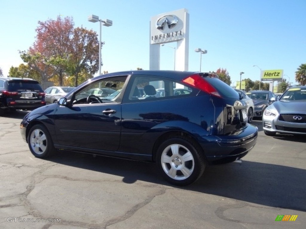 2003 Focus ZX3 Coupe - French Blue Metallic / Dark Charcoal photo #7