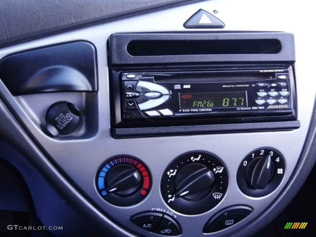 2003 Focus ZX3 Coupe - French Blue Metallic / Dark Charcoal photo #17