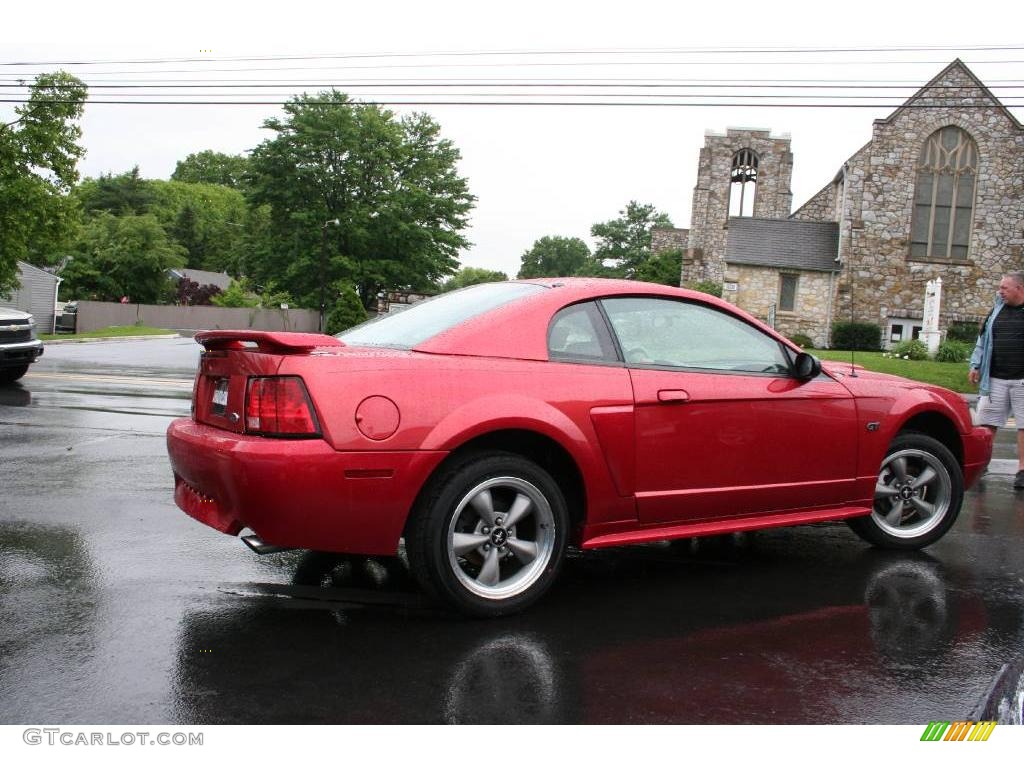 2001 Mustang GT Coupe - Laser Red Metallic / Dark Charcoal photo #3