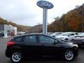 2016 Shadow Black Ford Focus SE Hatch  photo #1