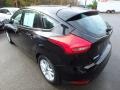 2016 Shadow Black Ford Focus SE Hatch  photo #5