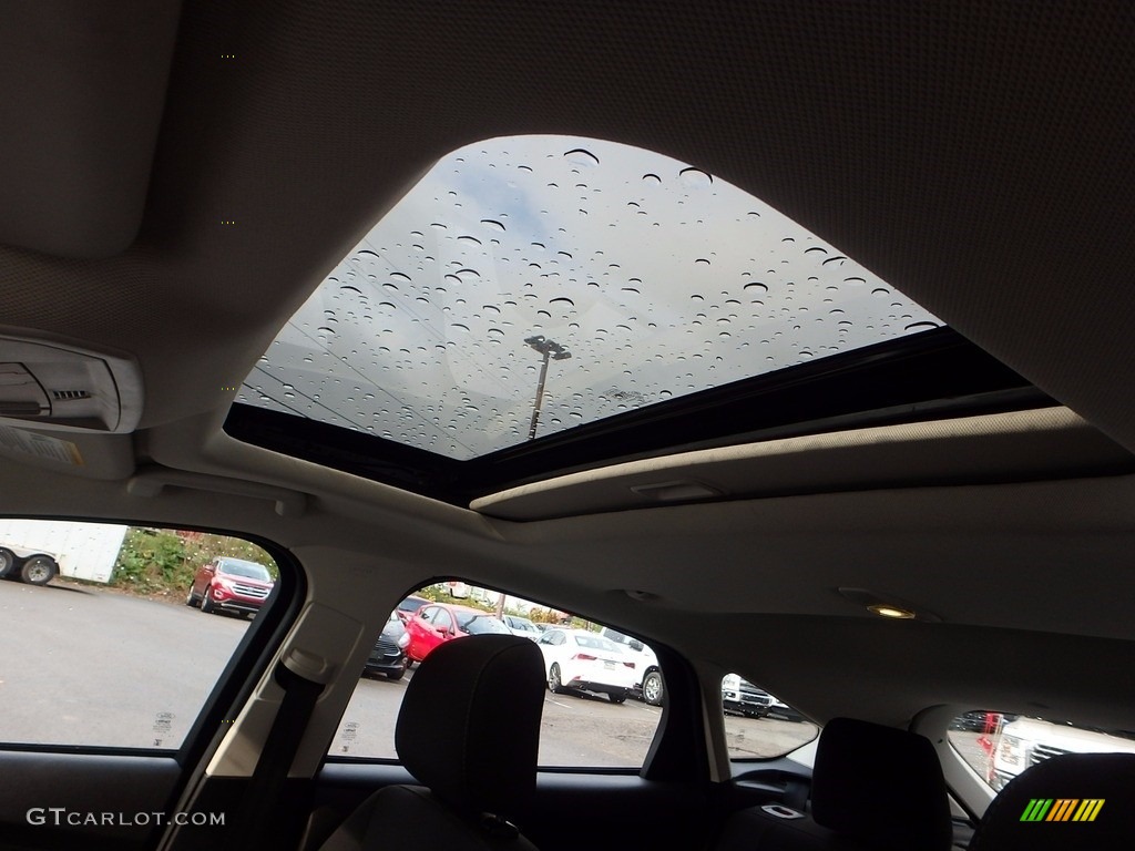 2016 Focus SE Hatch - Shadow Black / Charcoal Black photo #21