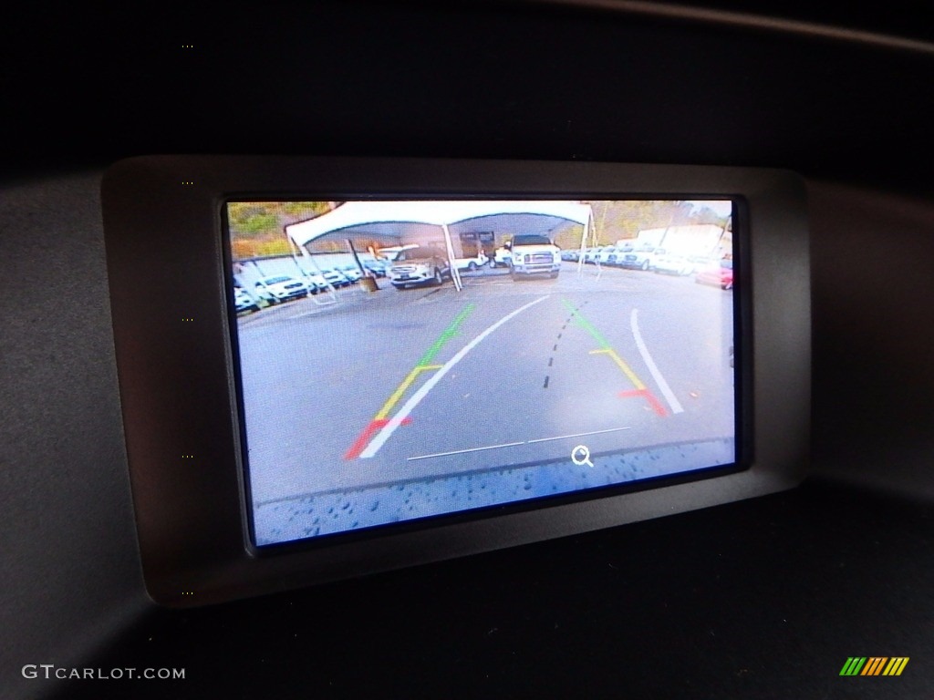 2016 Focus SE Hatch - Shadow Black / Charcoal Black photo #25
