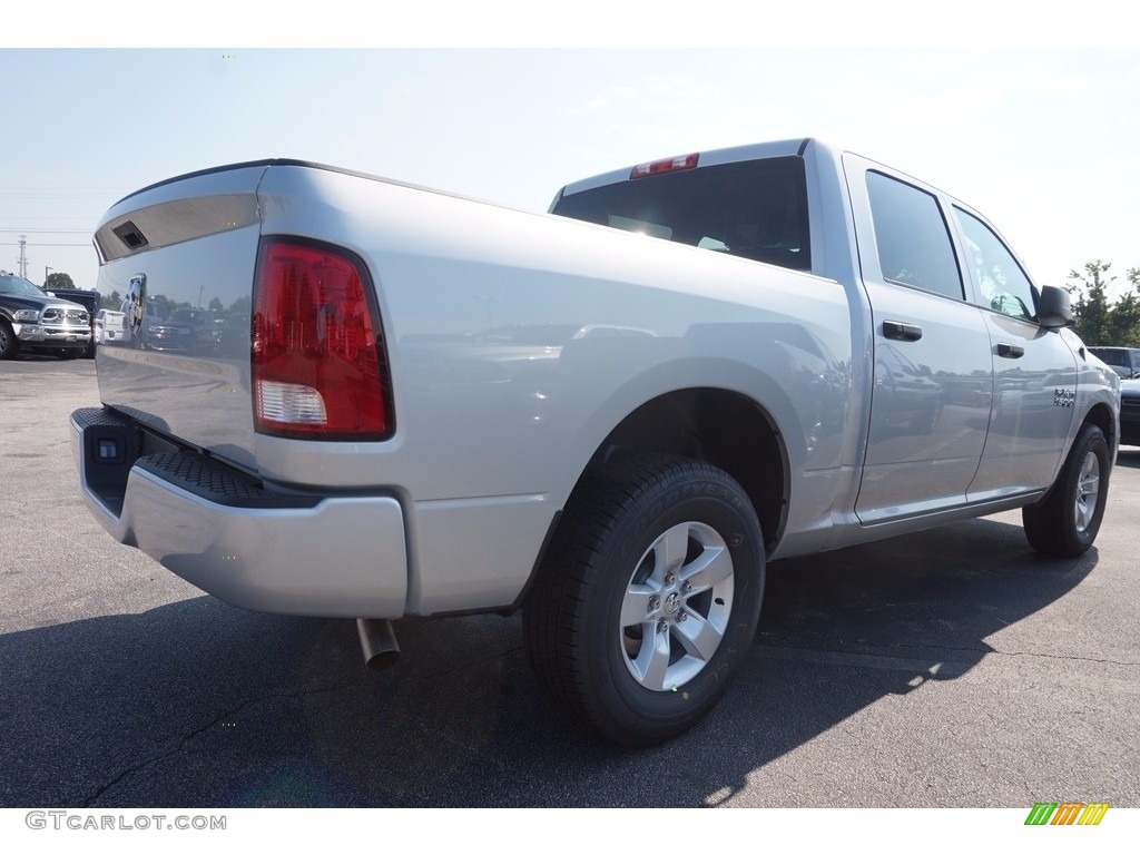 2017 1500 Express Quad Cab - Bright Silver Metallic / Black/Diesel Gray photo #3