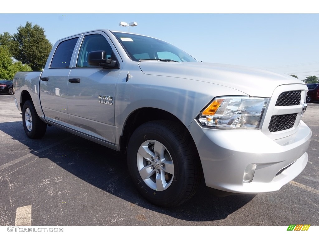 2017 1500 Express Quad Cab - Bright Silver Metallic / Black/Diesel Gray photo #4