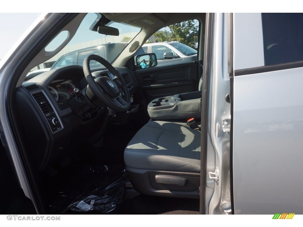 Black/Diesel Gray Interior 2017 Ram 1500 Express Quad Cab Photo #116793018