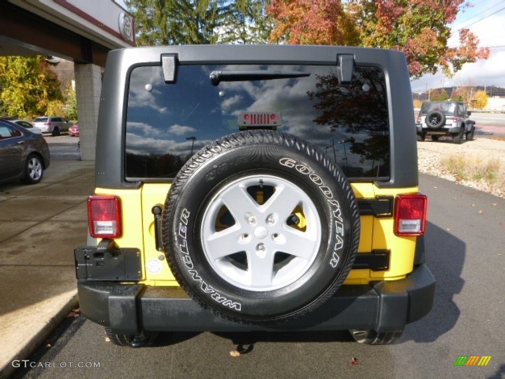 2015 Wrangler Unlimited Sport 4x4 - Baja Yellow / Black photo #12