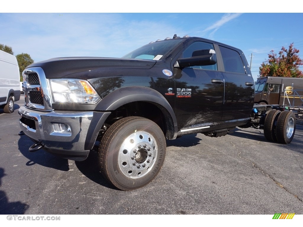 Brilliant Black Crystal Pearl 2017 Ram 5500 Tradesman Crew Cab Chassis Exterior Photo #116797902