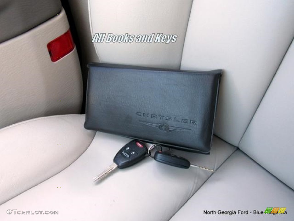 2005 Pacifica Touring AWD - Butane Blue Pearl / Light Taupe photo #25