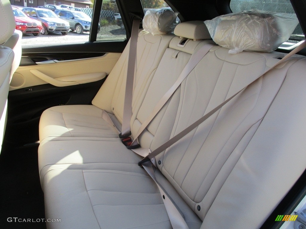 Canberra Beige/Black Interior 2017 BMW X5 xDrive35i Photo #116810559