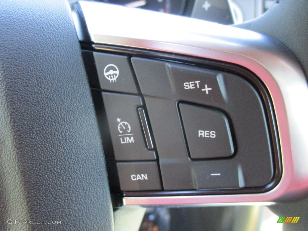 2017 Land Rover Discovery Sport SE Controls Photo #116811624