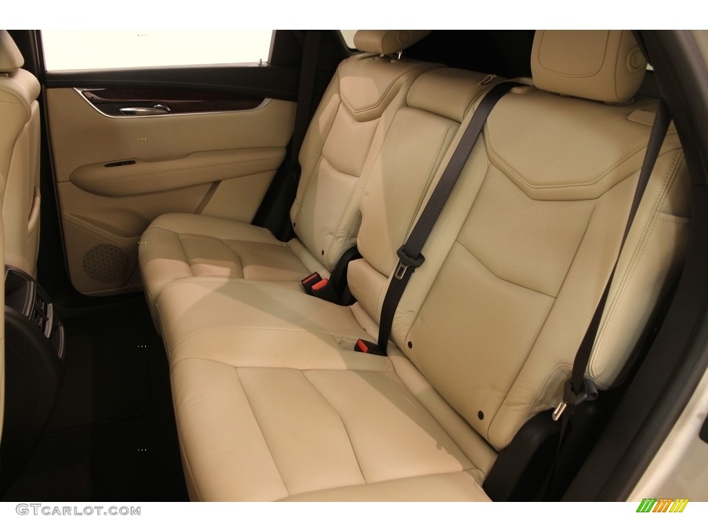 2017 XT5 Luxury - Silver Coast Metallic / Sahara Beige photo #19