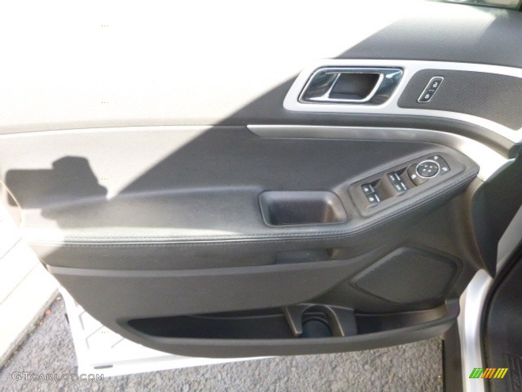 2011 Explorer XLT 4WD - Ingot Silver Metallic / Charcoal Black photo #14