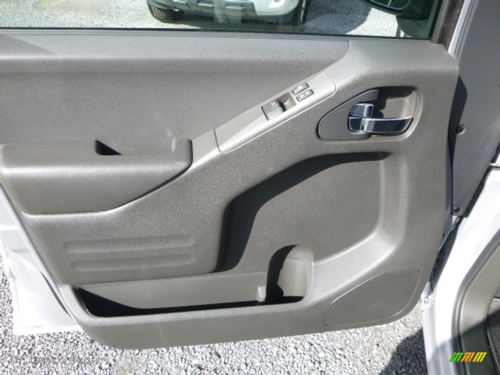 2017 Nissan Frontier SV King Cab 4x4 Graphite Door Panel Photo #116835240