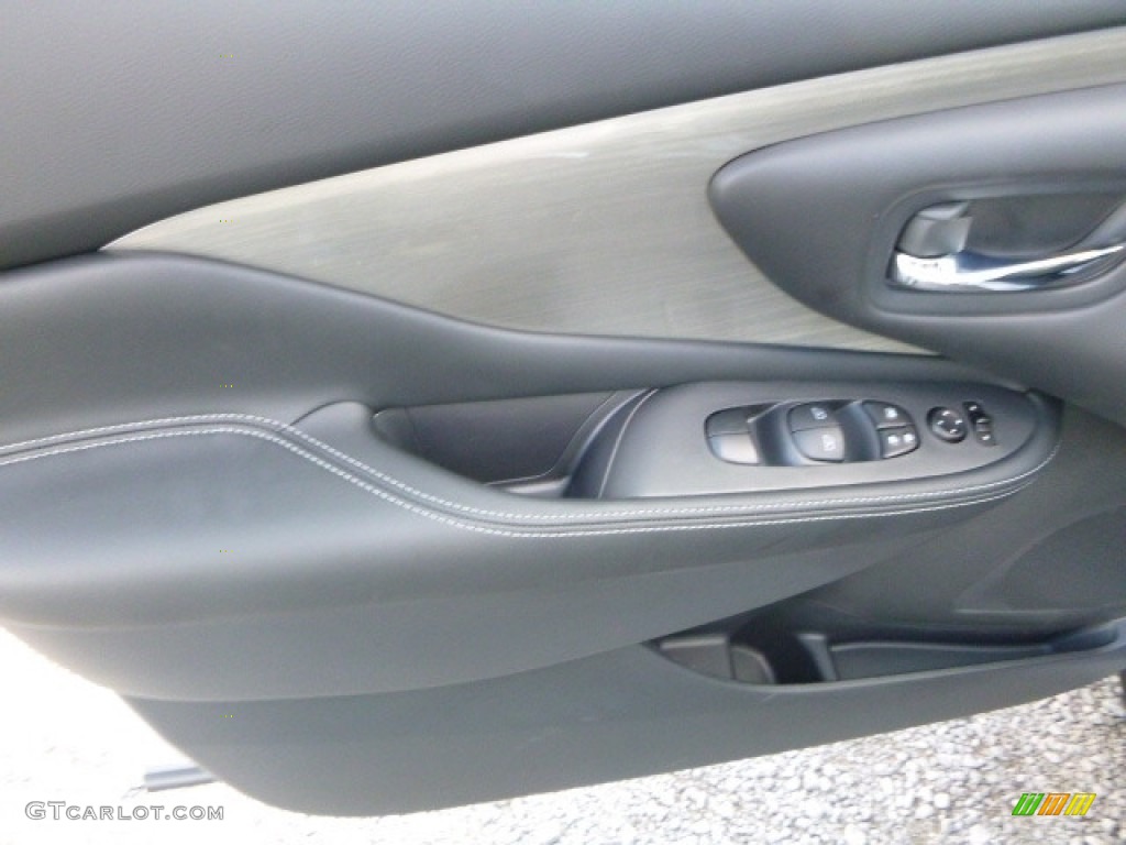 2017 Nissan Murano SV AWD Door Panel Photos