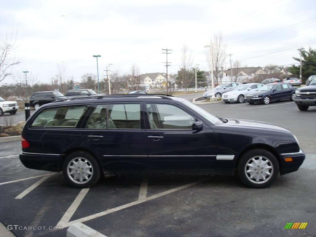 1999 E 320 4Matic Wagon - Midnight Blue / Parchment photo #6