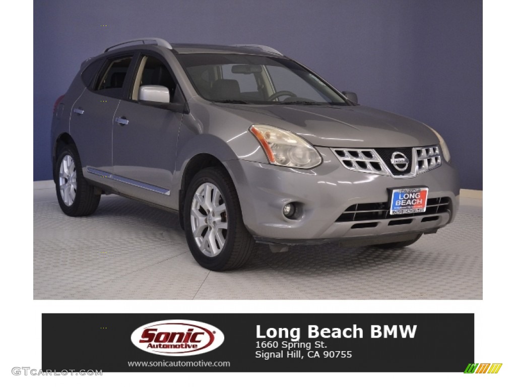 Gotham Gray Metallic Nissan Rogue