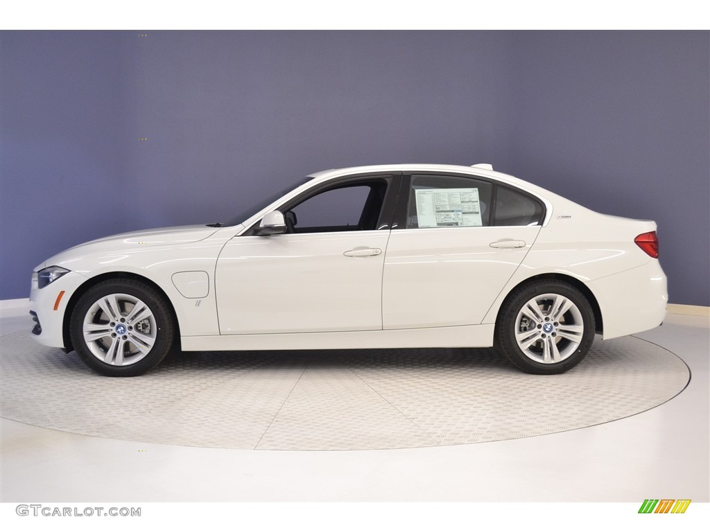 2017 3 Series 330e iPerfomance Sedan - Alpine White / Black photo #3