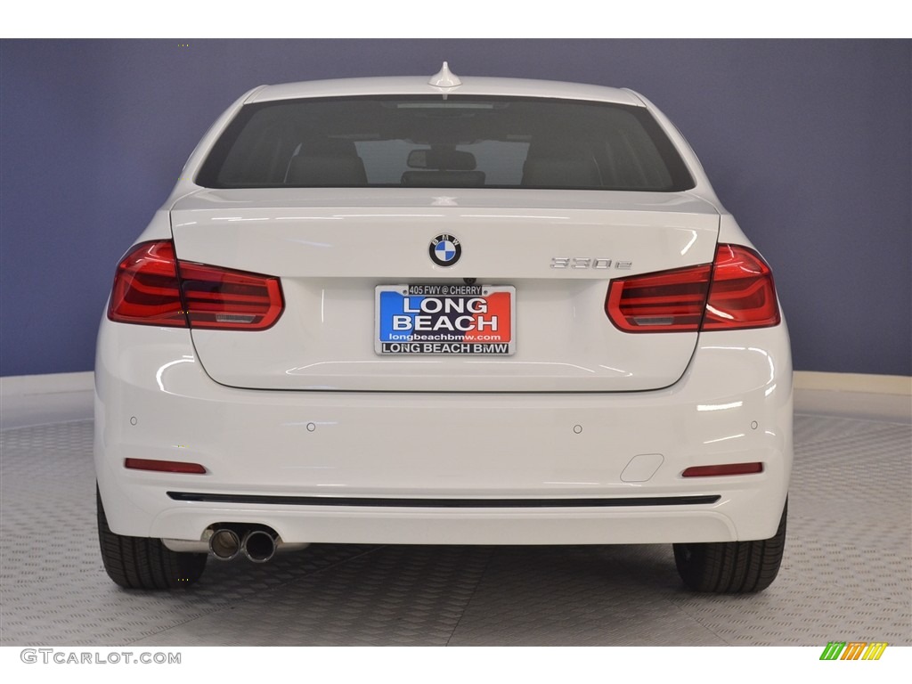 2017 3 Series 330e iPerfomance Sedan - Alpine White / Black photo #5