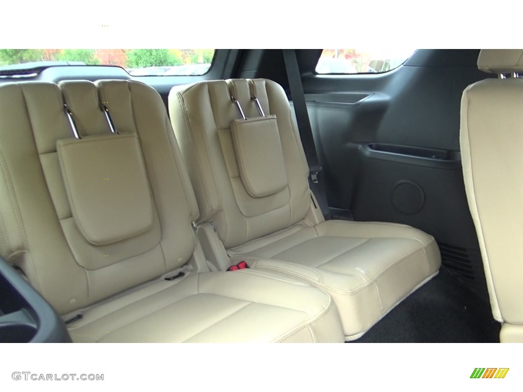 2017 Explorer XLT 4WD - Blue Jeans / Medium Light Camel photo #25